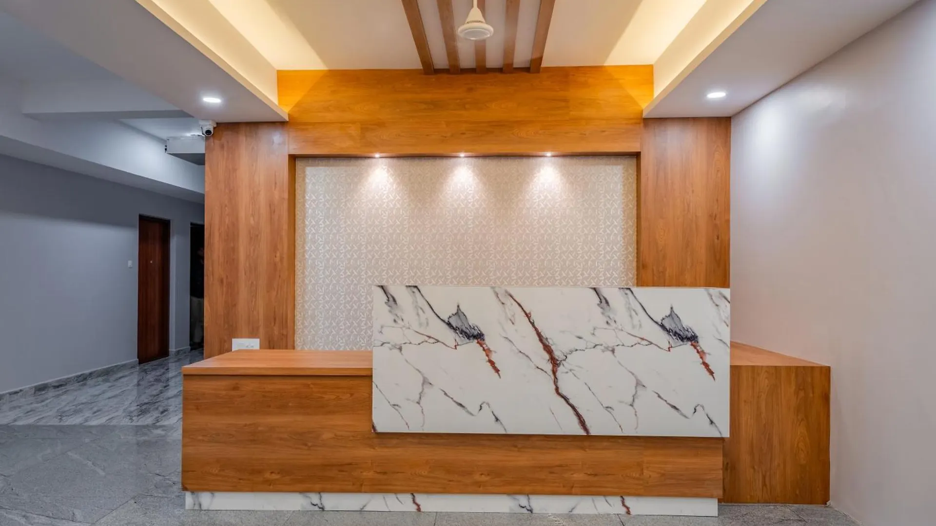 Daan Residency Near Karukapilly Kaloor Palarivattom Hotell Kochi