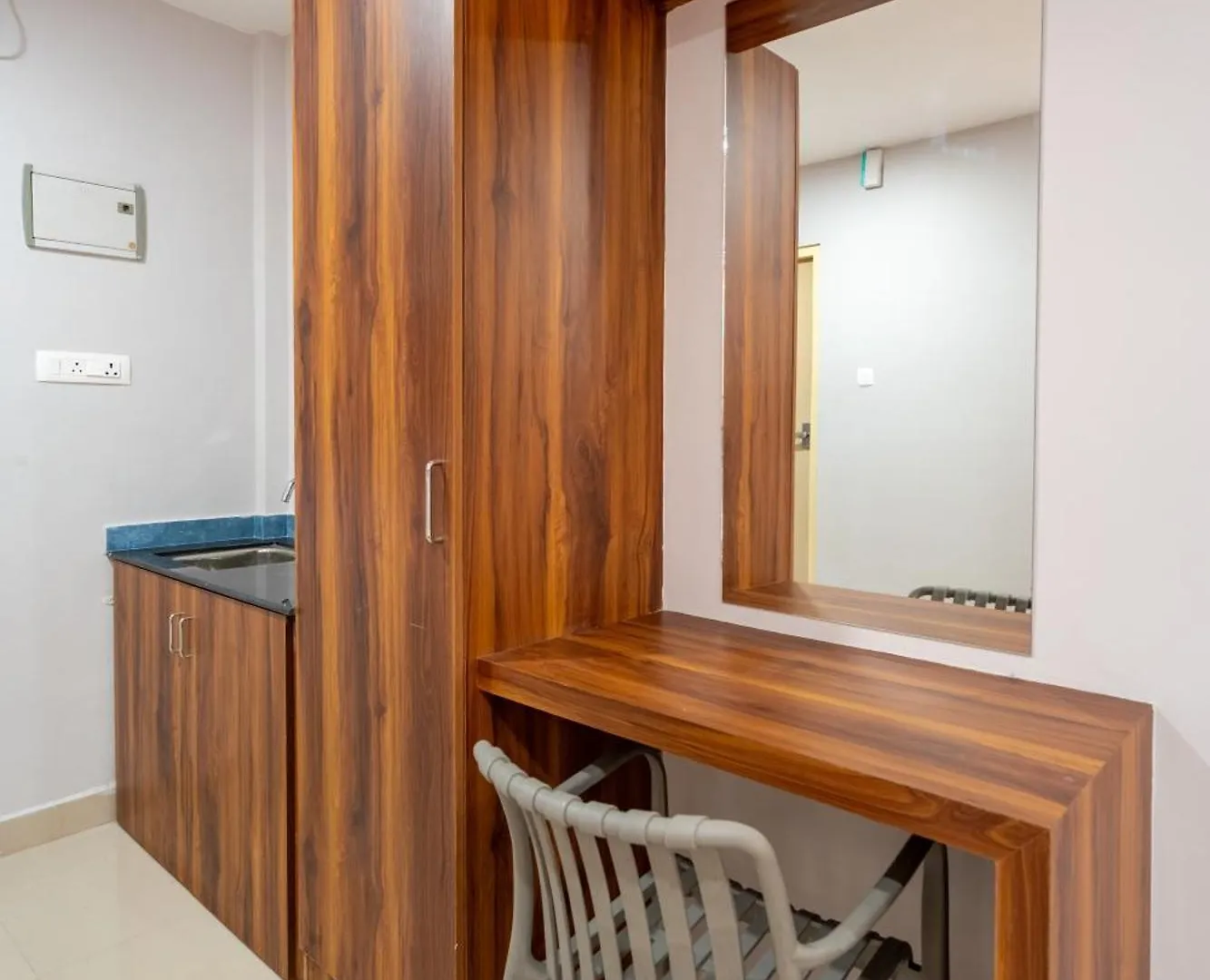 Daan Residency Near Karukapilly Kaloor Palarivattom Hotell Kochi