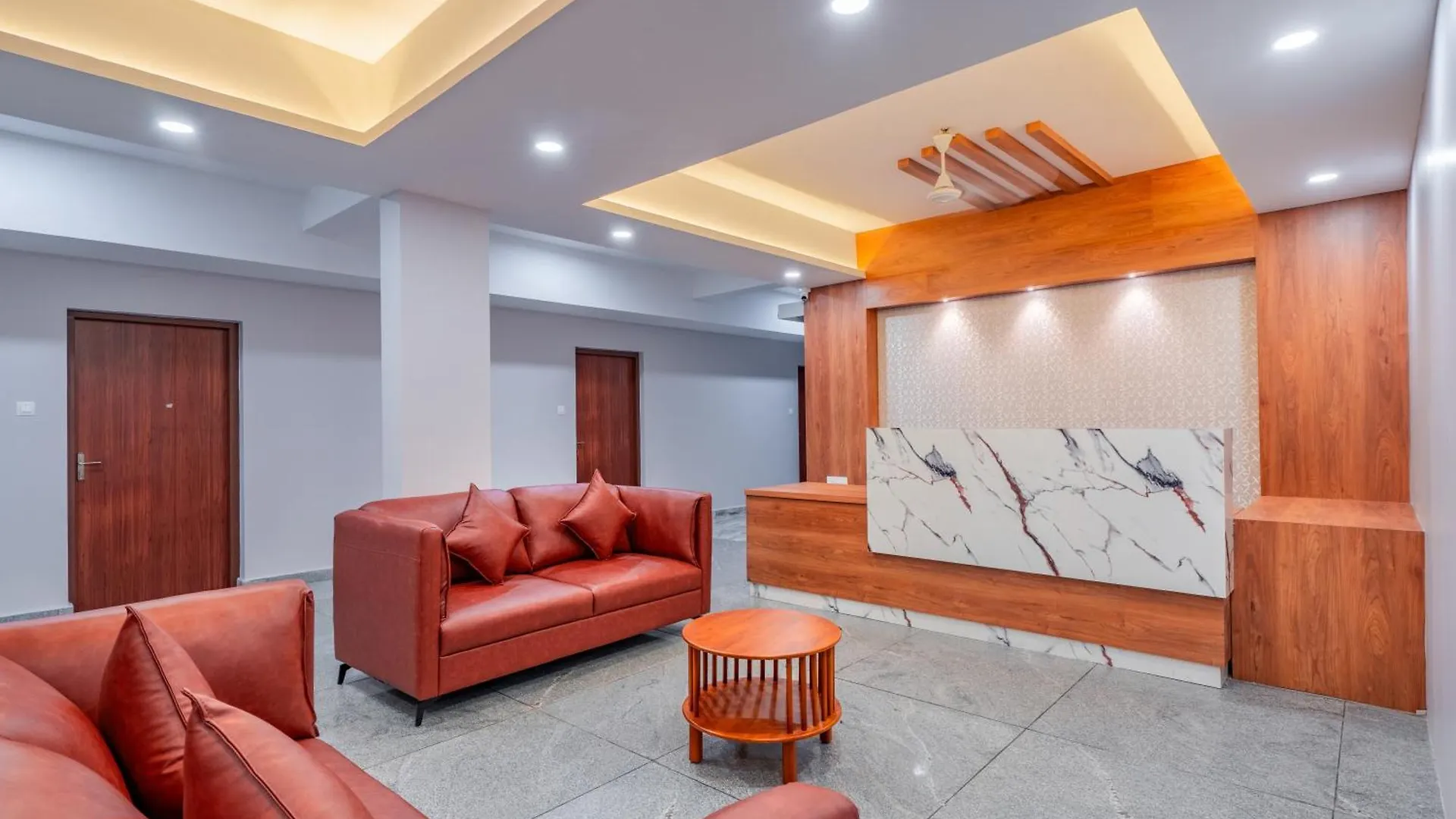 Daan Residency Near Karukapilly Kaloor Palarivattom Hotell Kochi