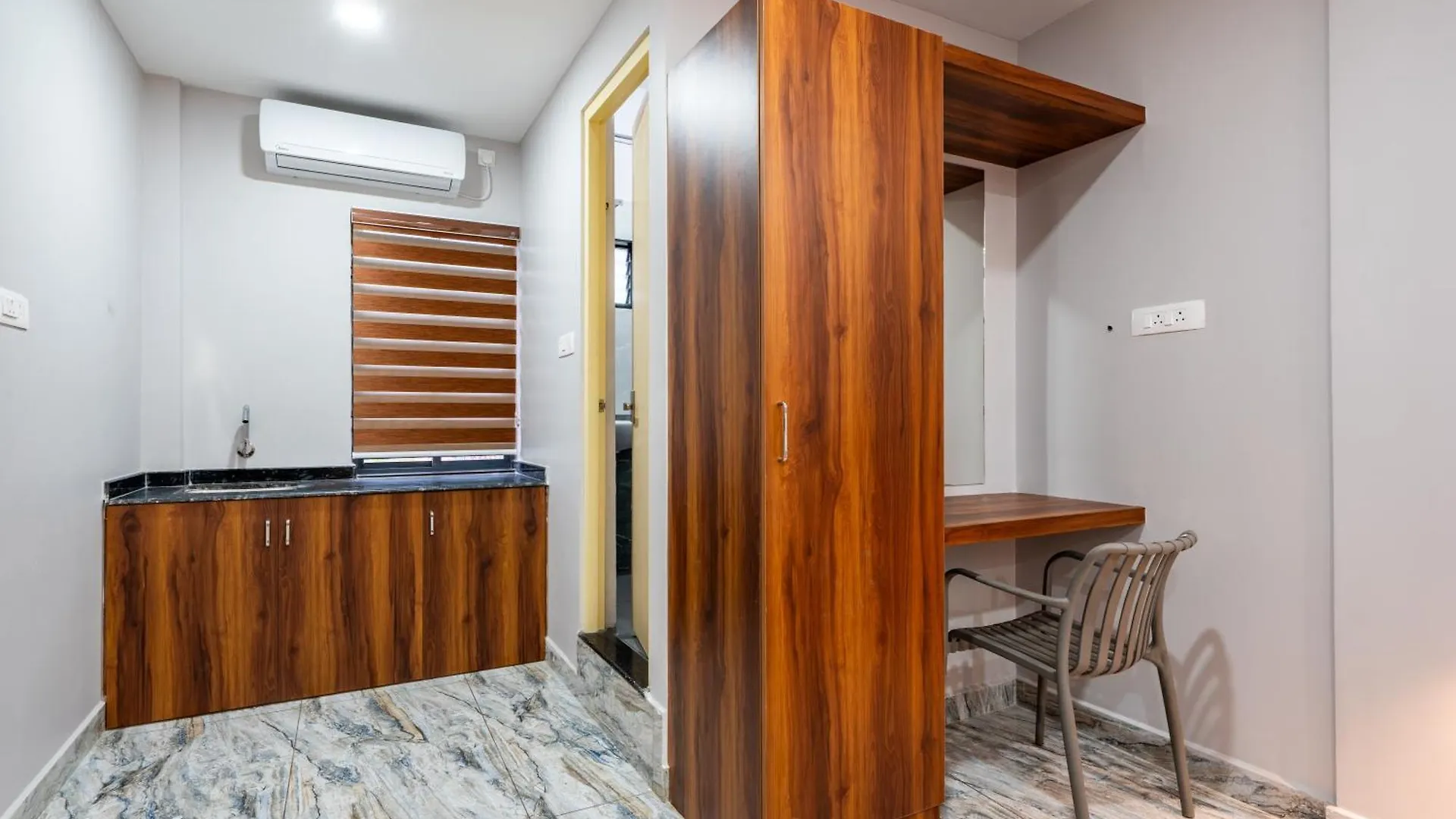 Daan Residency Near Karukapilly Kaloor Palarivattom Hotell Kochi